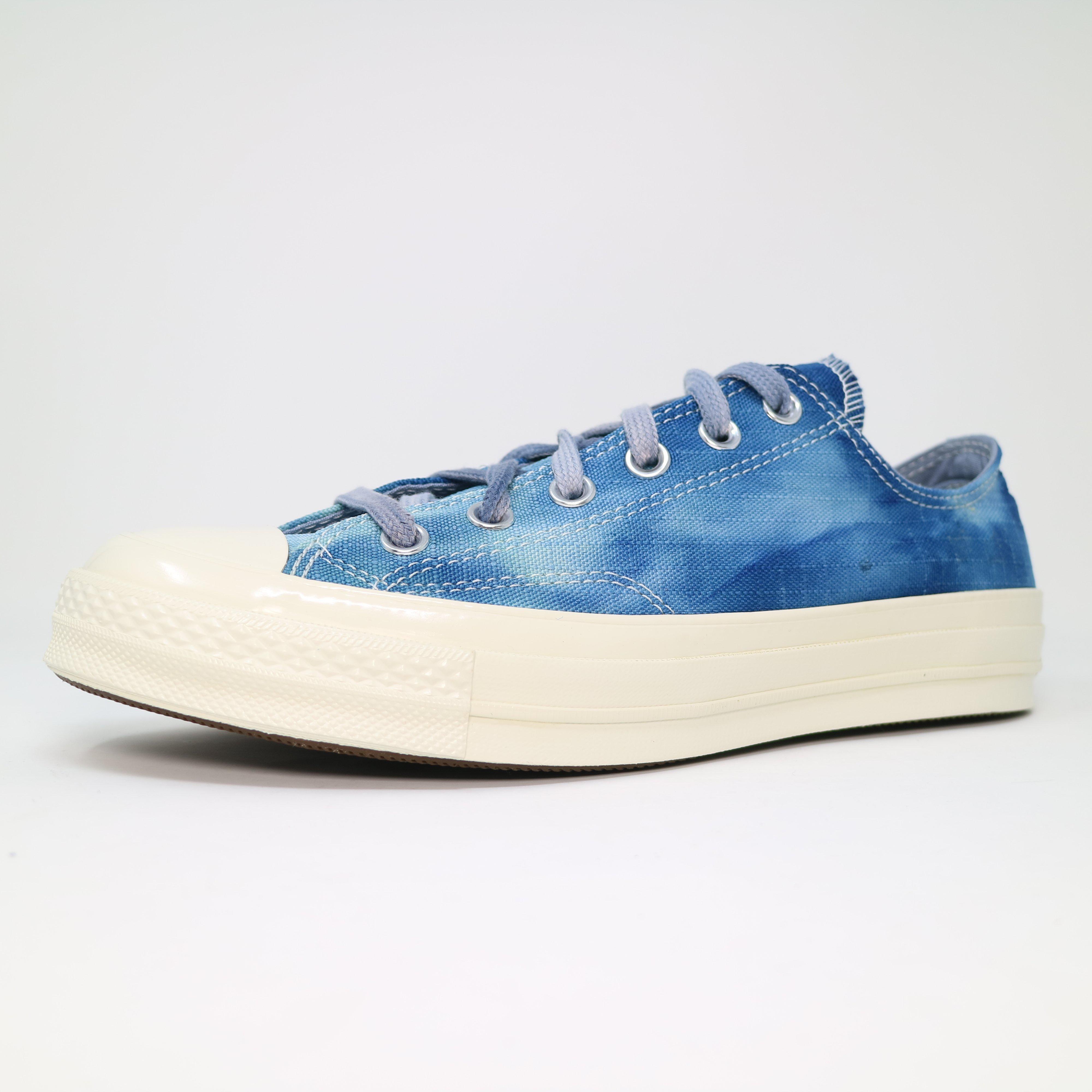 Royal blue chuck outlet taylors low